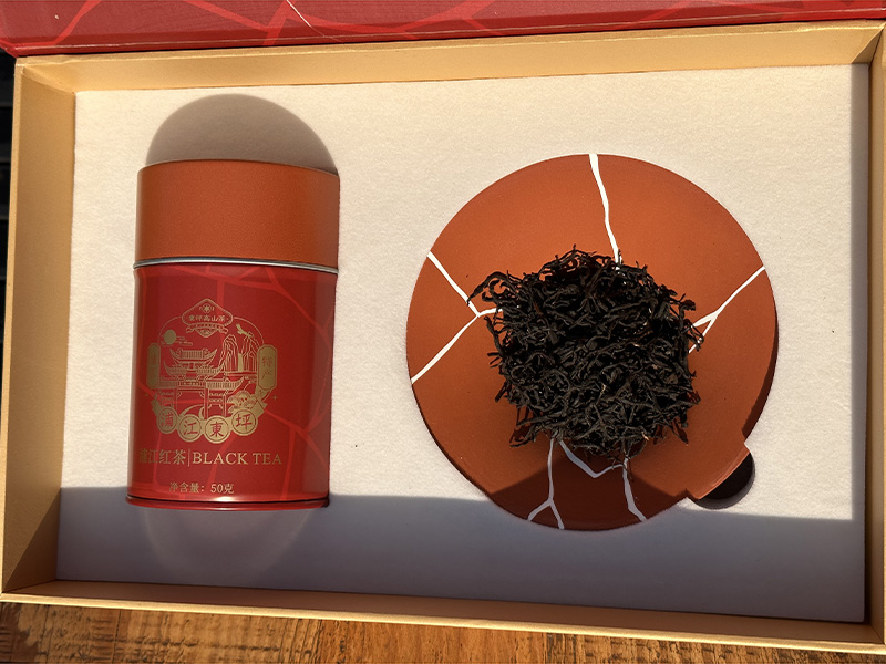 桑植万年上山茶与器